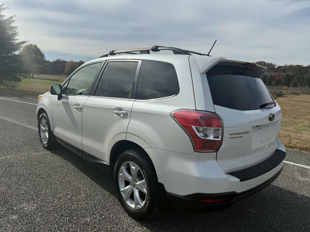 2014 Subaru Forester Image 15