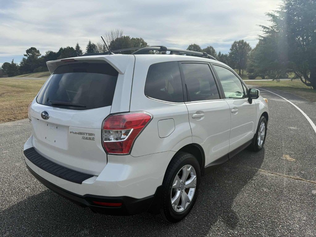 2014 Subaru Forester Image 16