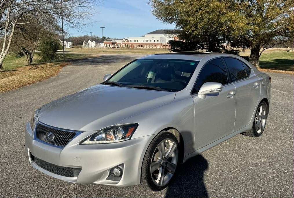 2013 Lexus IS Image 3