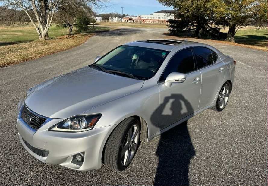 2013 Lexus IS Image 16