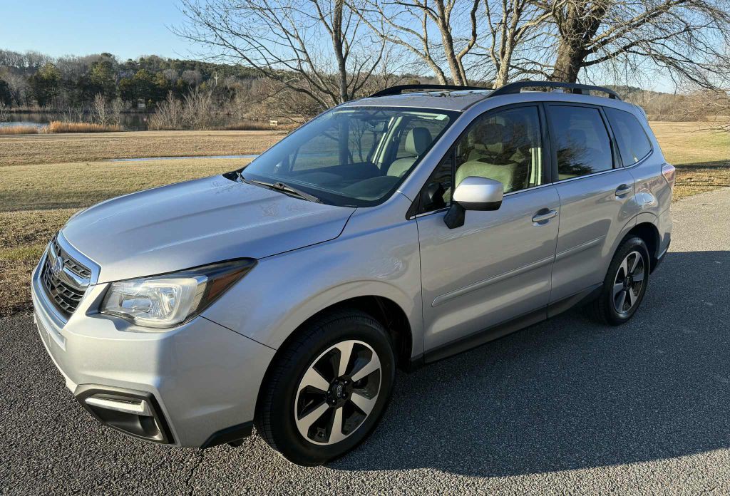 2018 Subaru Forester Image 1