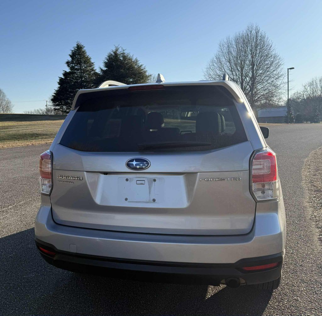 2018 Subaru Forester Image 4