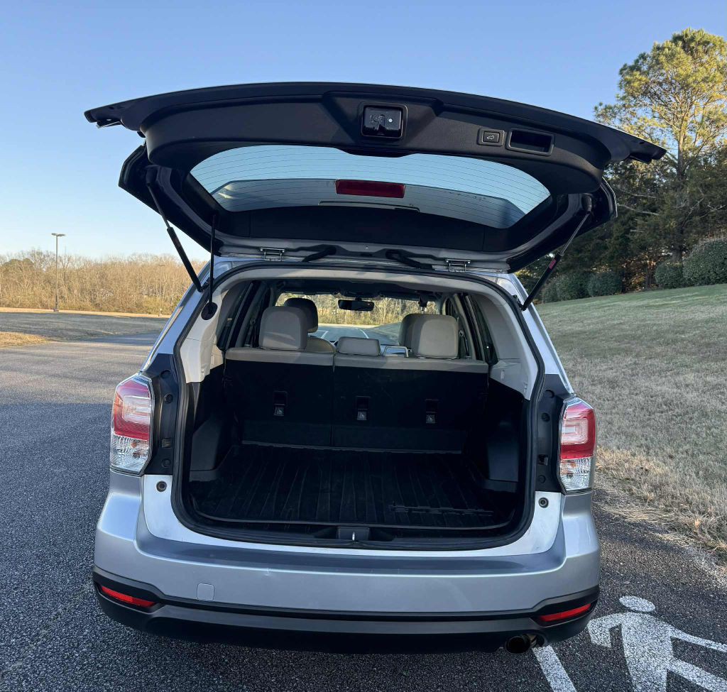 2018 Subaru Forester Image 16