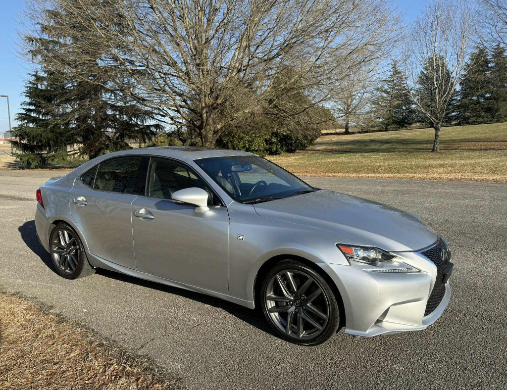 2015 Lexus IS Image 4