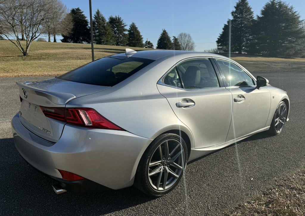 2015 Lexus IS Image 6