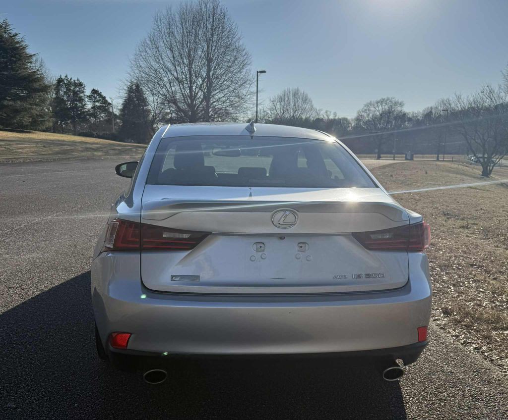 2015 Lexus IS Image 7