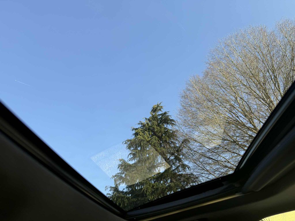 2015 Lexus IS Image 15