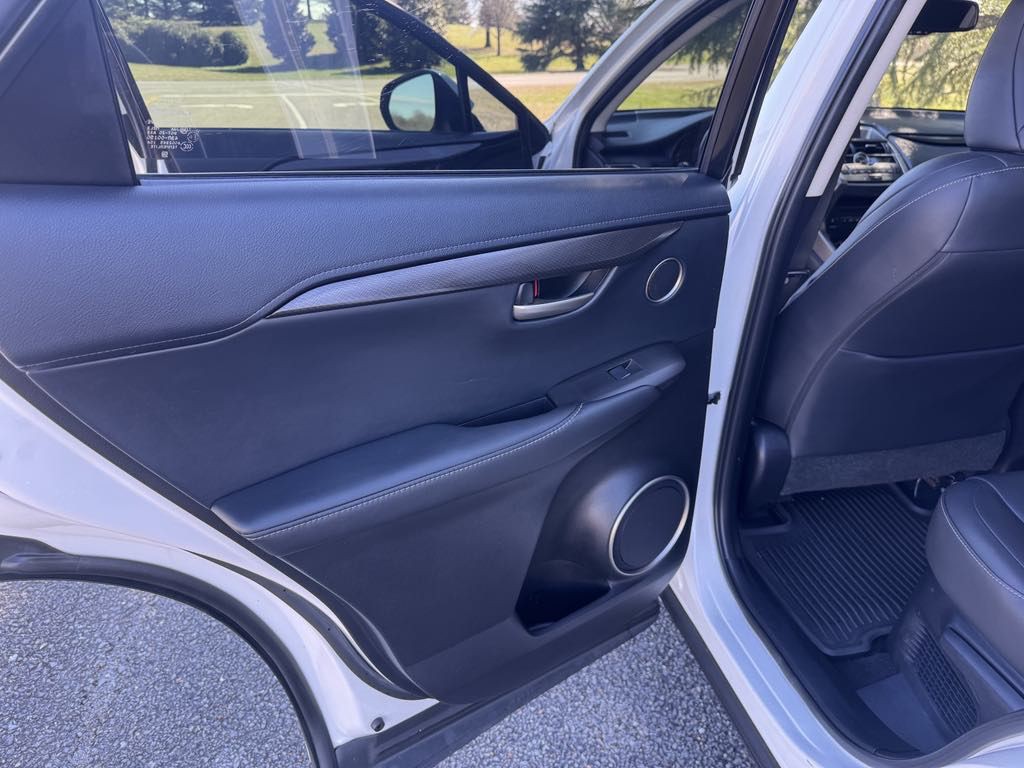 2015 Lexus NX Image 10