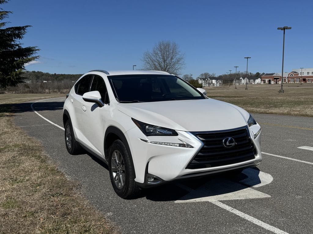 2015 Lexus NX Image 2