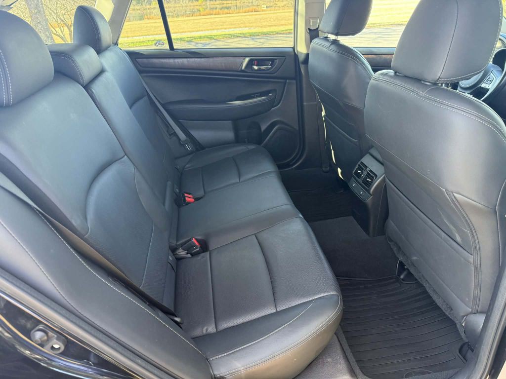 2016 Subaru Outback Image 16