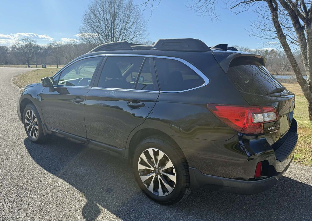 2016 Subaru Outback Image 18