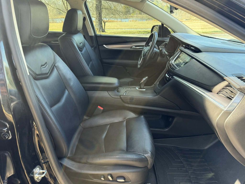 2017 Cadillac XT5 Image 11