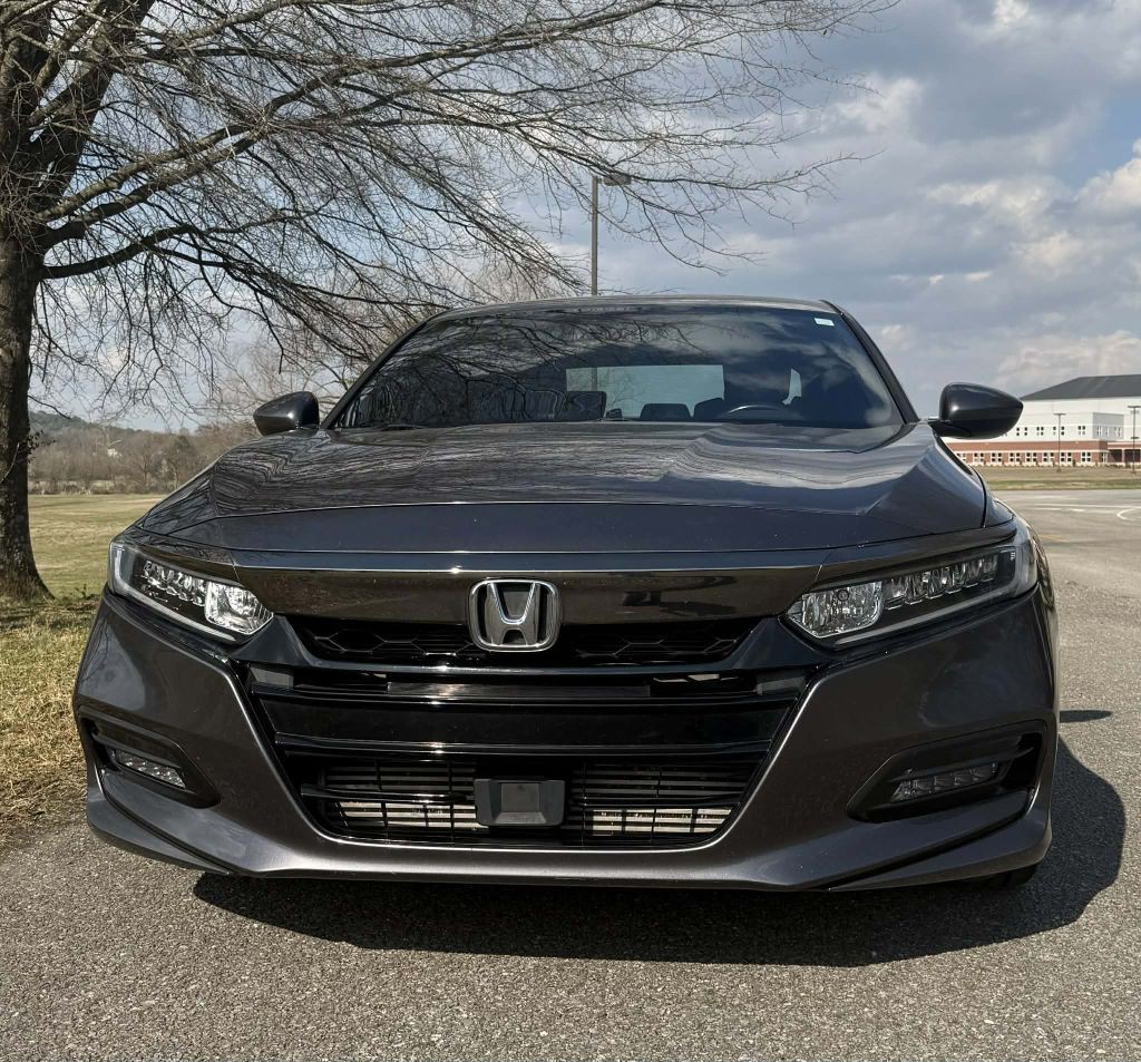 2018 Honda Accord Image 2