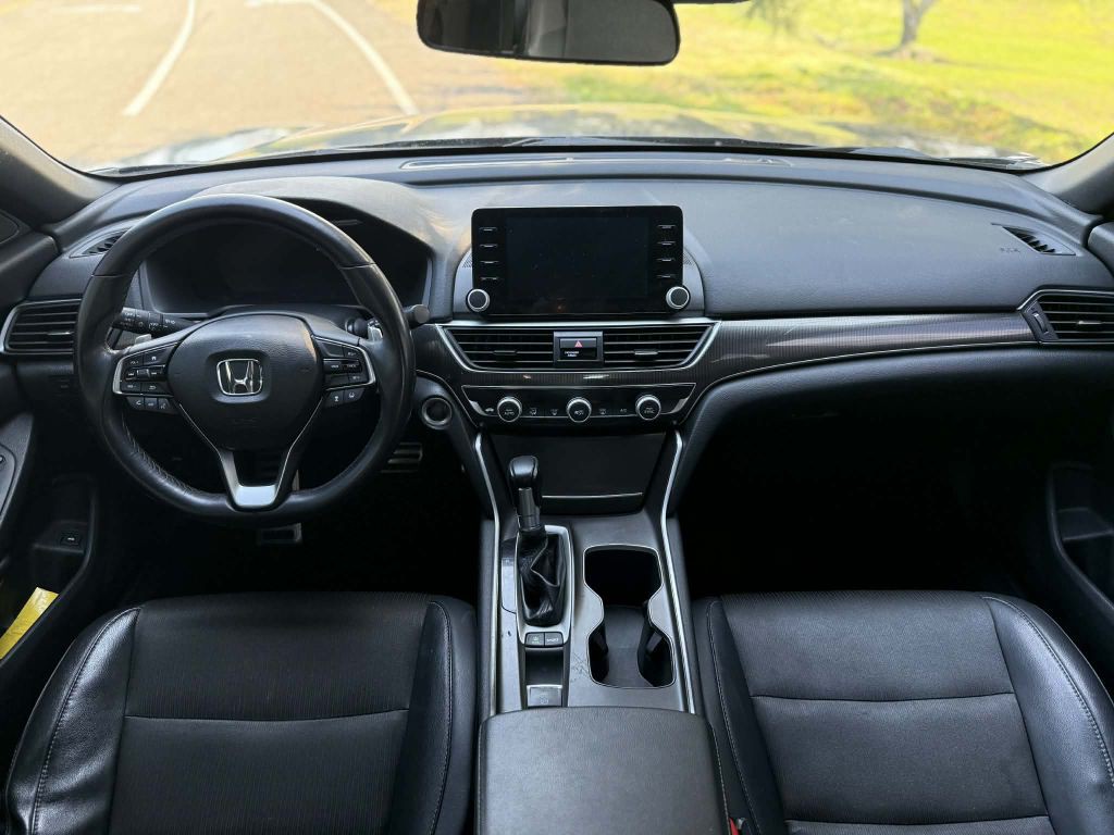 2018 Honda Accord Image 12