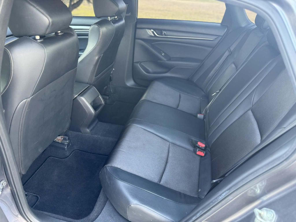 2018 Honda Accord Image 14