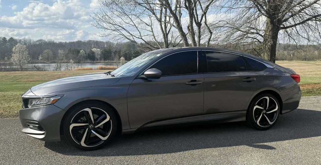 2018 Honda Accord Image 17