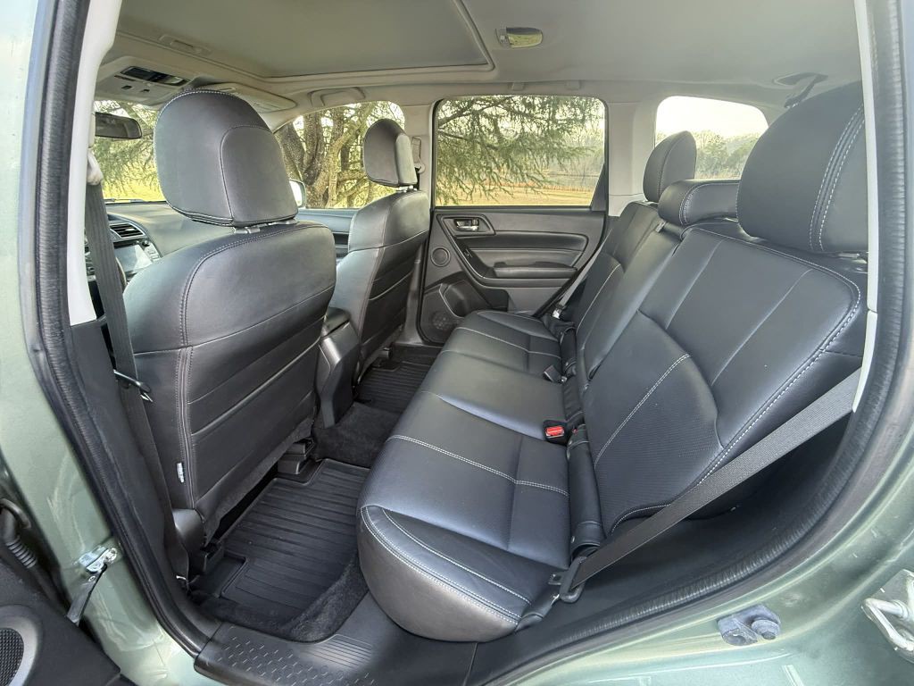 2017 Subaru Forester Image 13