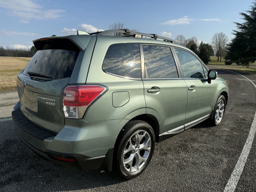 2017 Subaru Forester Image 16