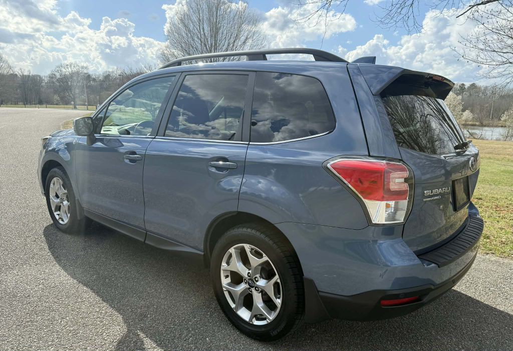 2018 Subaru Forester Image 6