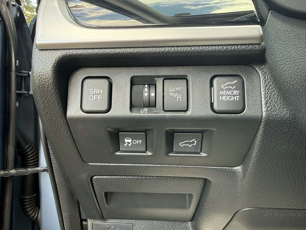 2018 Subaru Forester Image 12