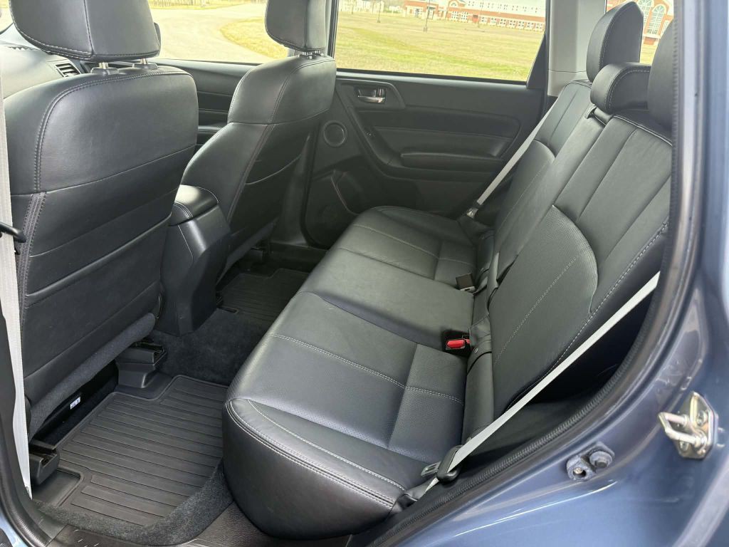 2018 Subaru Forester Image 16