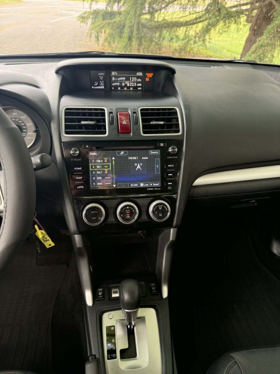2016 Subaru Forester Image 11