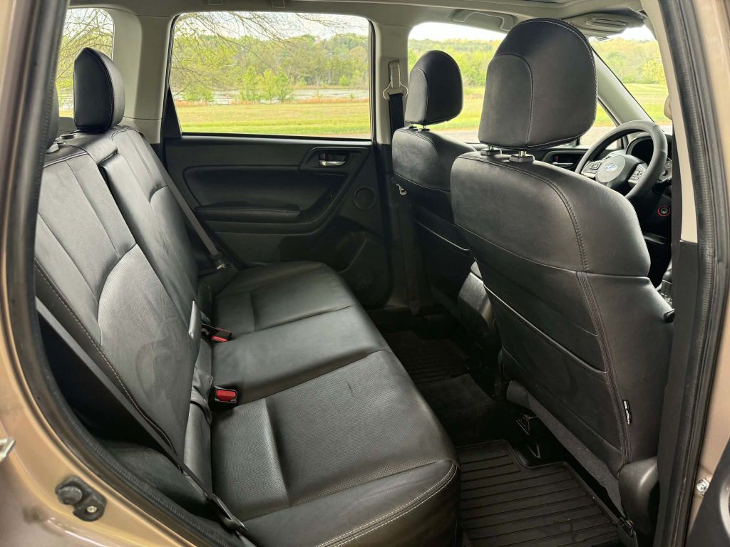2016 Subaru Forester Image 15