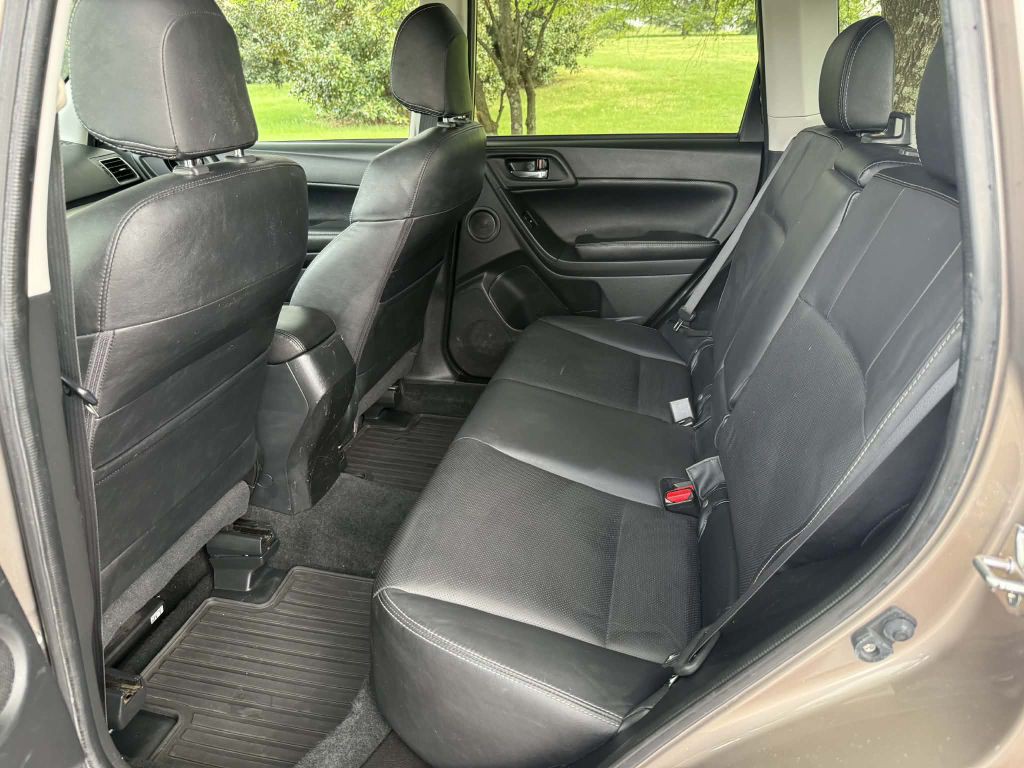 2016 Subaru Forester Image 16