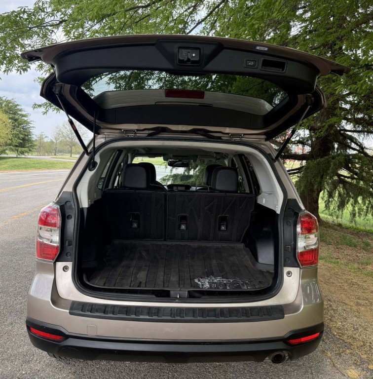 2016 Subaru Forester Image 17