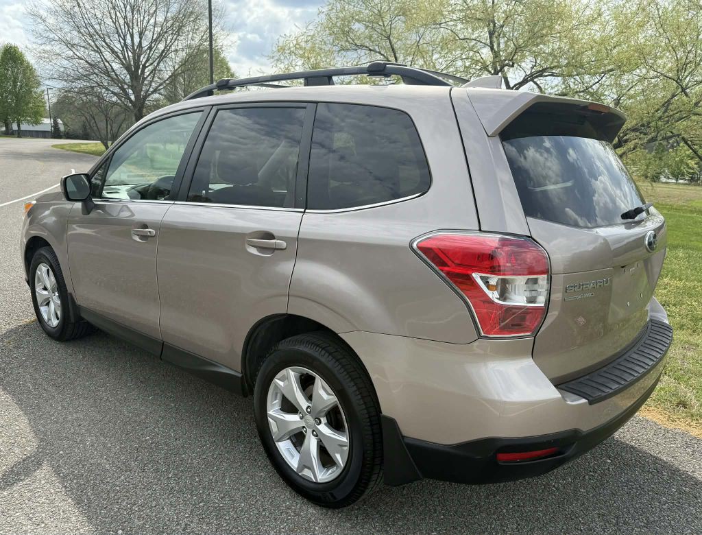 2016 Subaru Forester Image 19