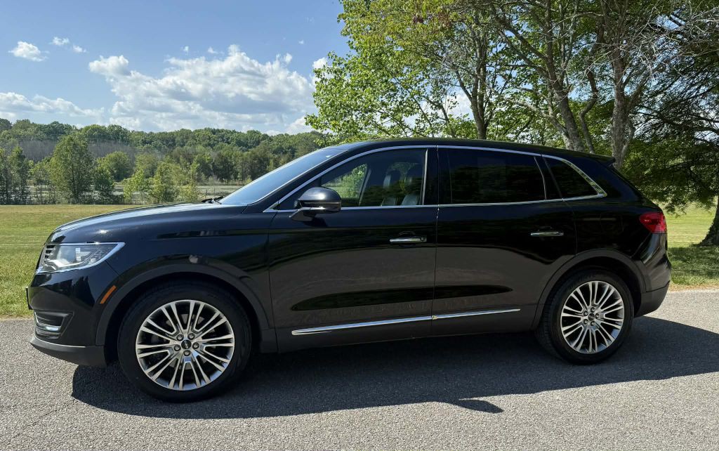 2016 Lincoln MKX Image 2