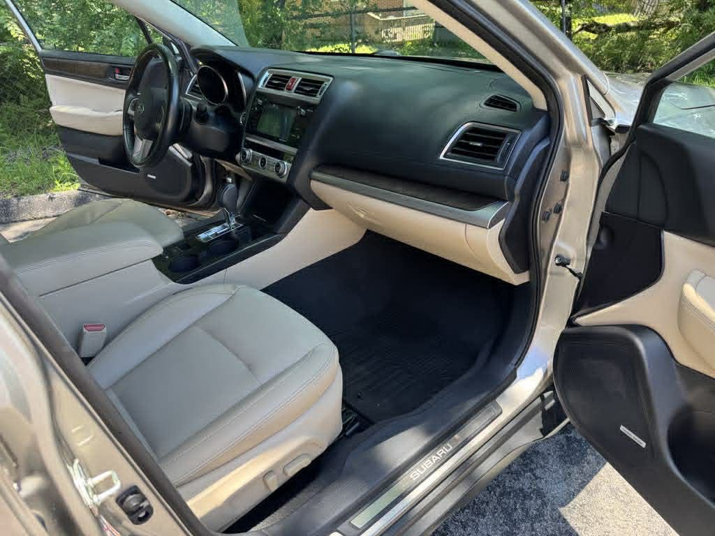 2017 Subaru Outback Image 9