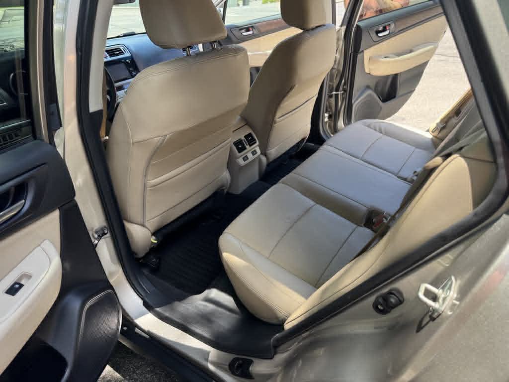 2017 Subaru Outback Image 10