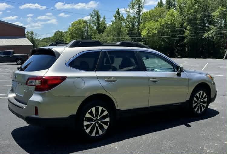 2017 Subaru Outback Image 15