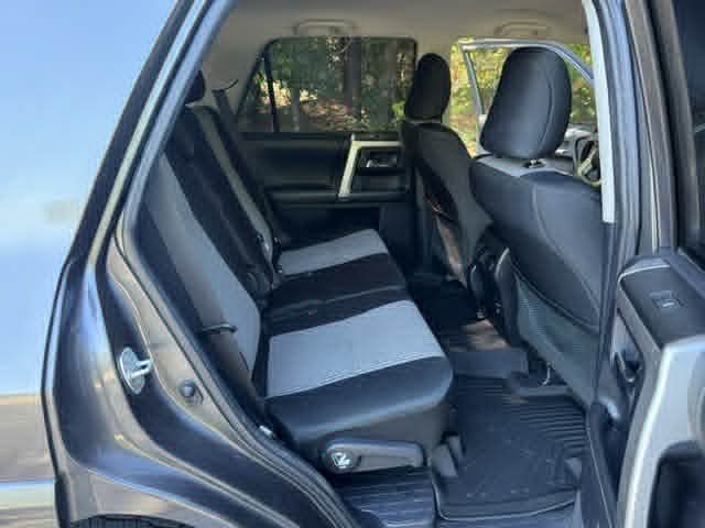 2015 Toyota 4Runner Image 12