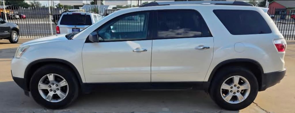 2011 GMC Acadia Image 16