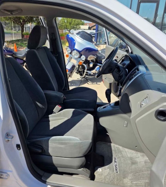 2008 Hyundai Tucson Image 10