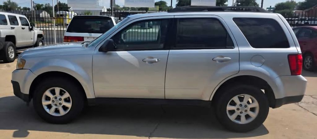 2010 Mazda Tribute Image 2