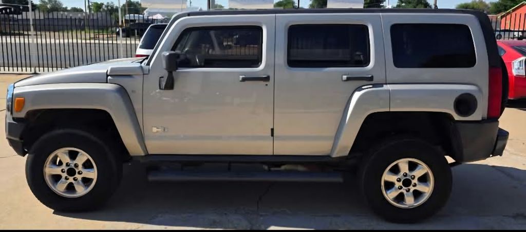 2006 HUMMER H3 Image 1