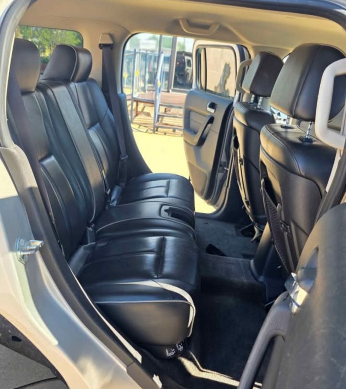 2006 HUMMER H3 Image 9