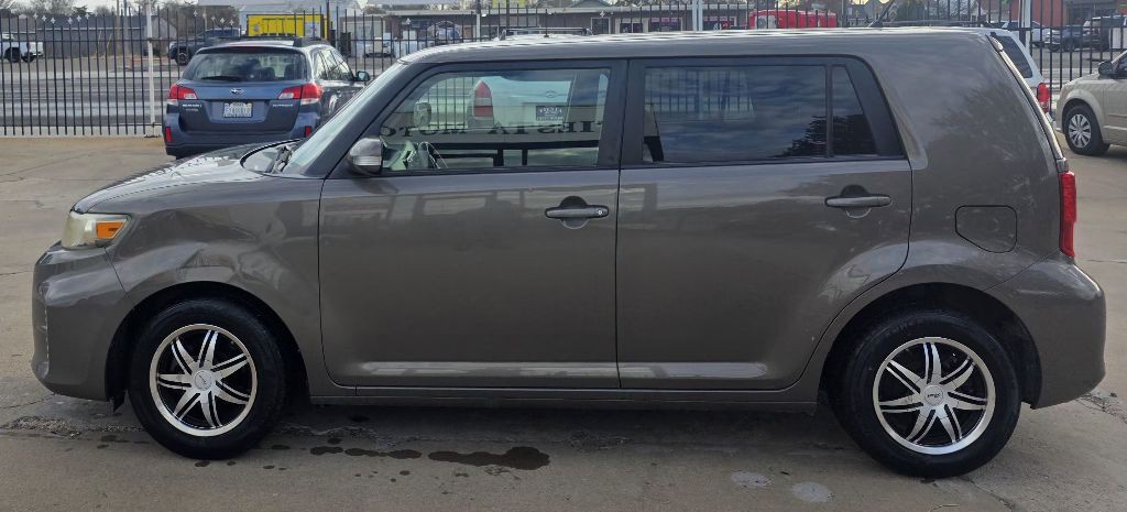 2013 Scion xB Image 3