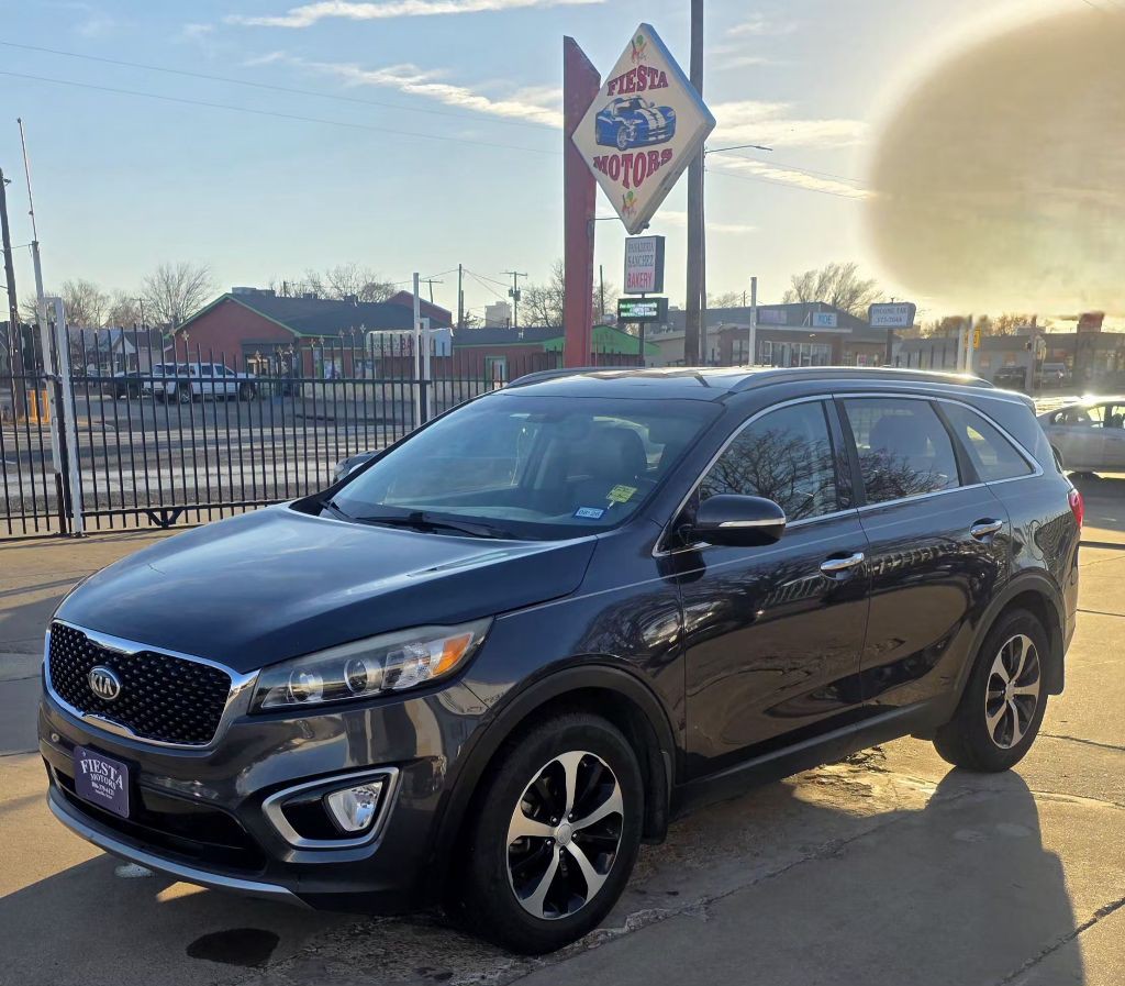 2016 Kia Sorento Image 1