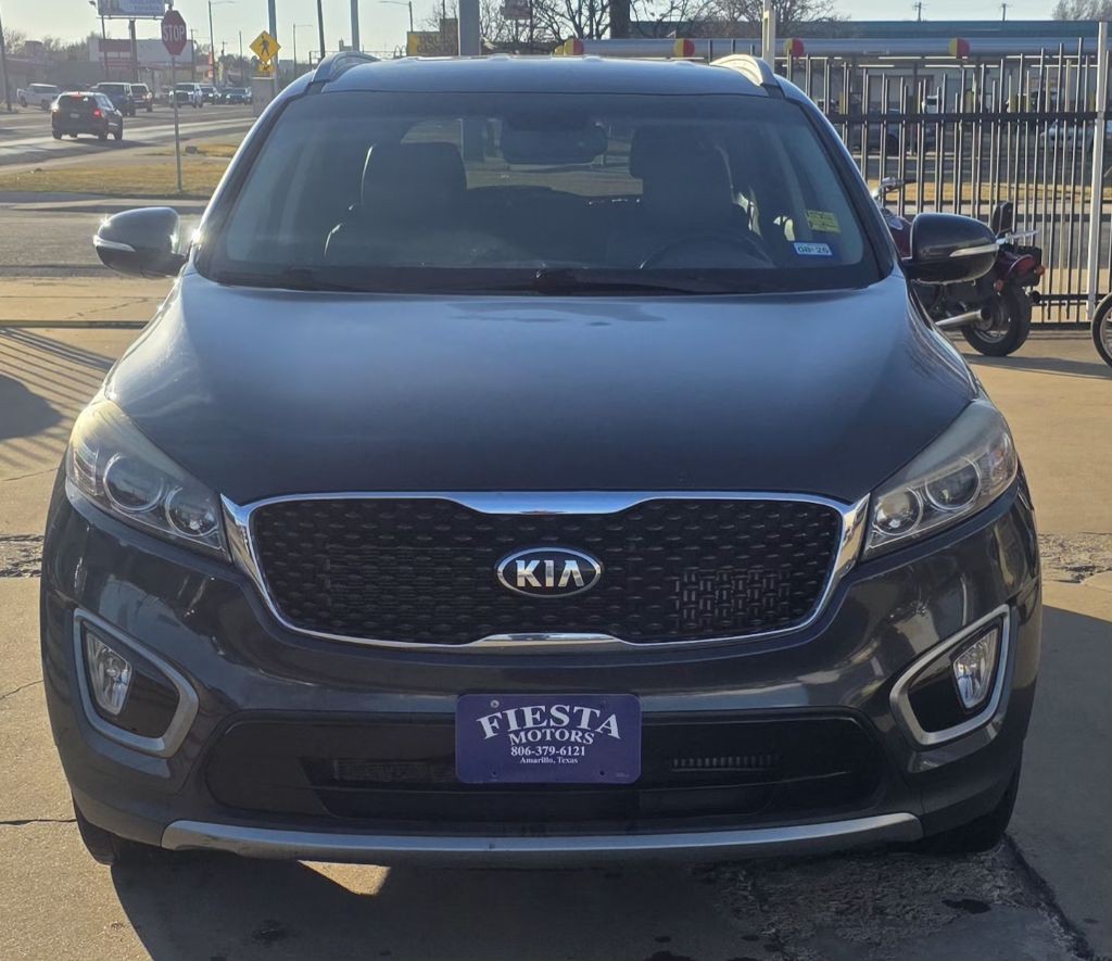 2016 Kia Sorento Image 2