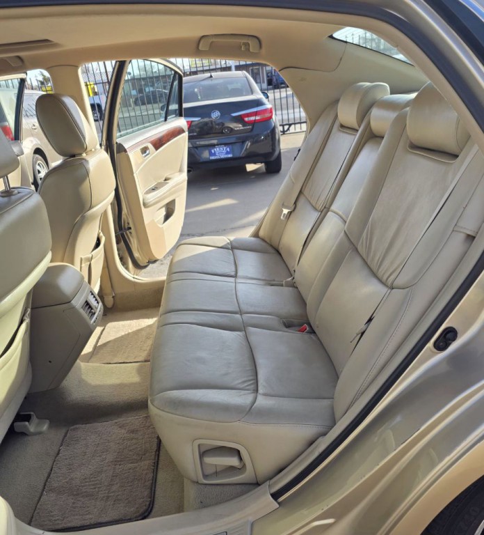 2010 Toyota Avalon Image 6