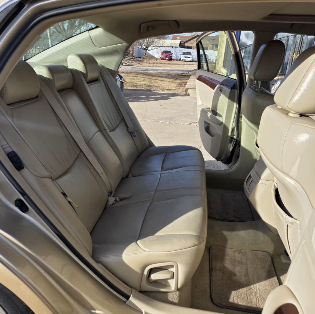 2010 Toyota Avalon Image 9