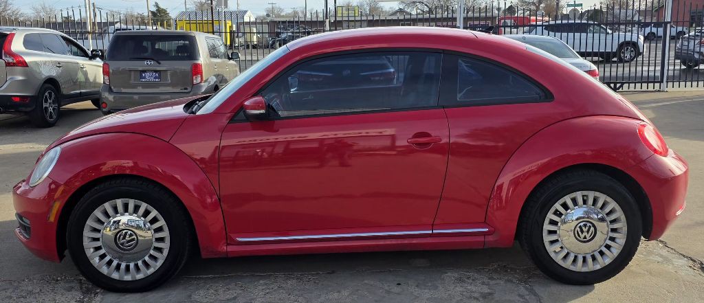 2014 Volkswagen Beetle Image 3