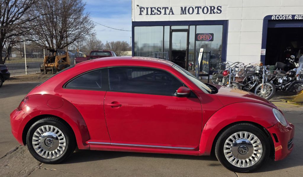 2014 Volkswagen Beetle Image 5