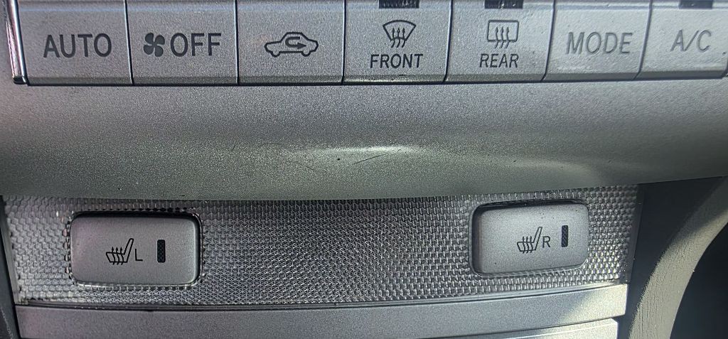 2004 Toyota Camry Image 10