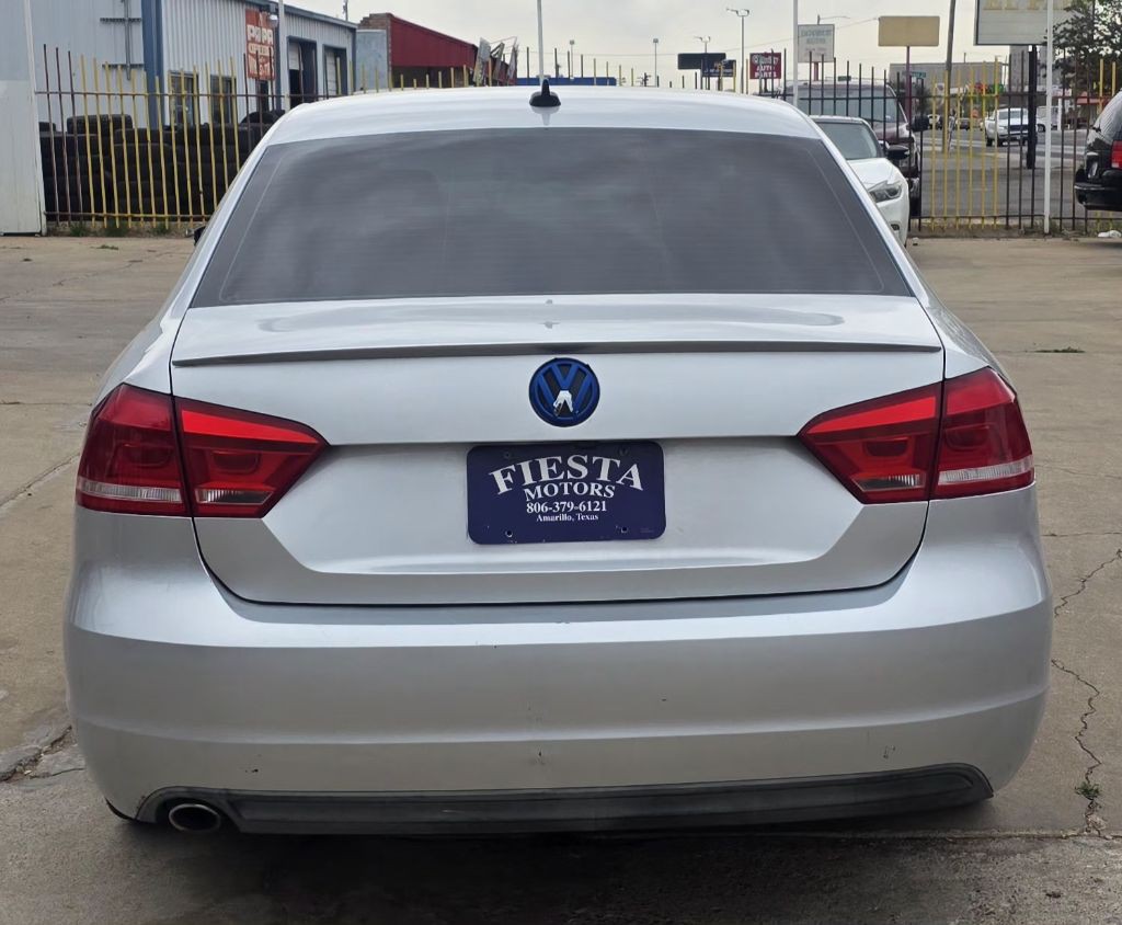 2014 Volkswagen Passat Image 3