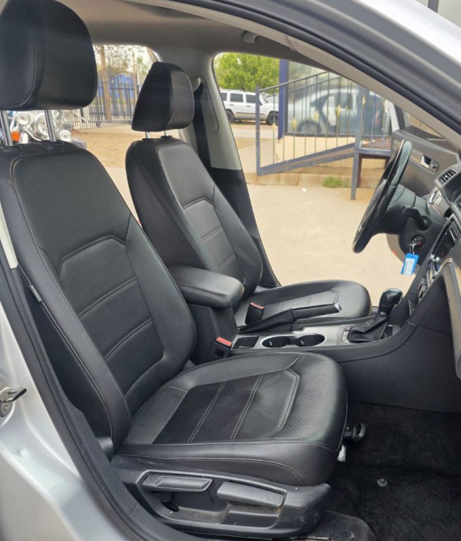 2014 Volkswagen Passat Image 8